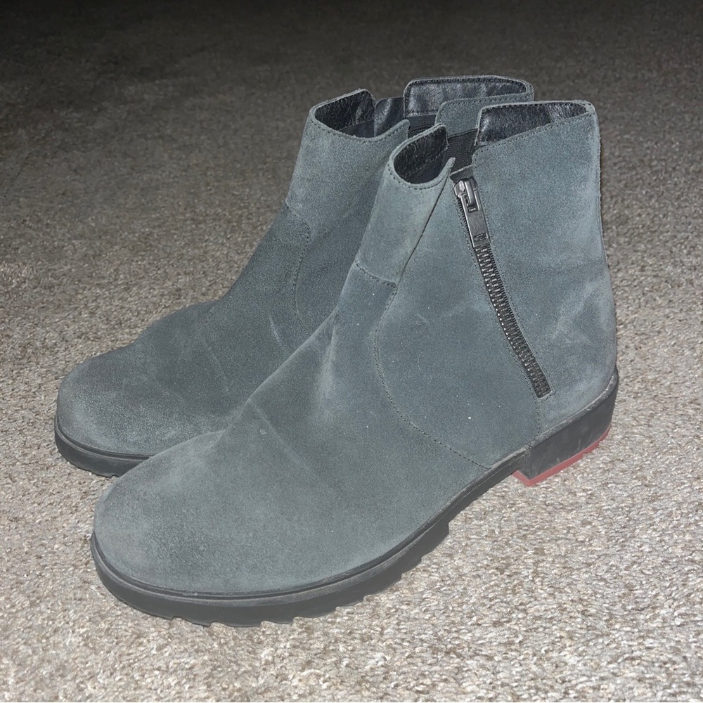 Sorel Women's 12 Emelia Grey Waterproof Suede Ankle Zip Booties Boots NL4331-367